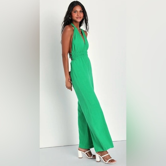 NWT Stunning Season Green Backless Wide Leg Halter
Jumpsuit size:L - Picture 5 of 15